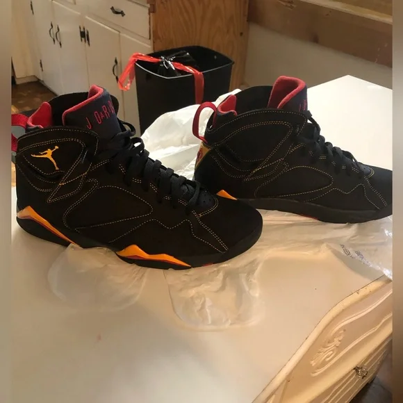 Jordan - Nike shoes - Picture 2 of 5